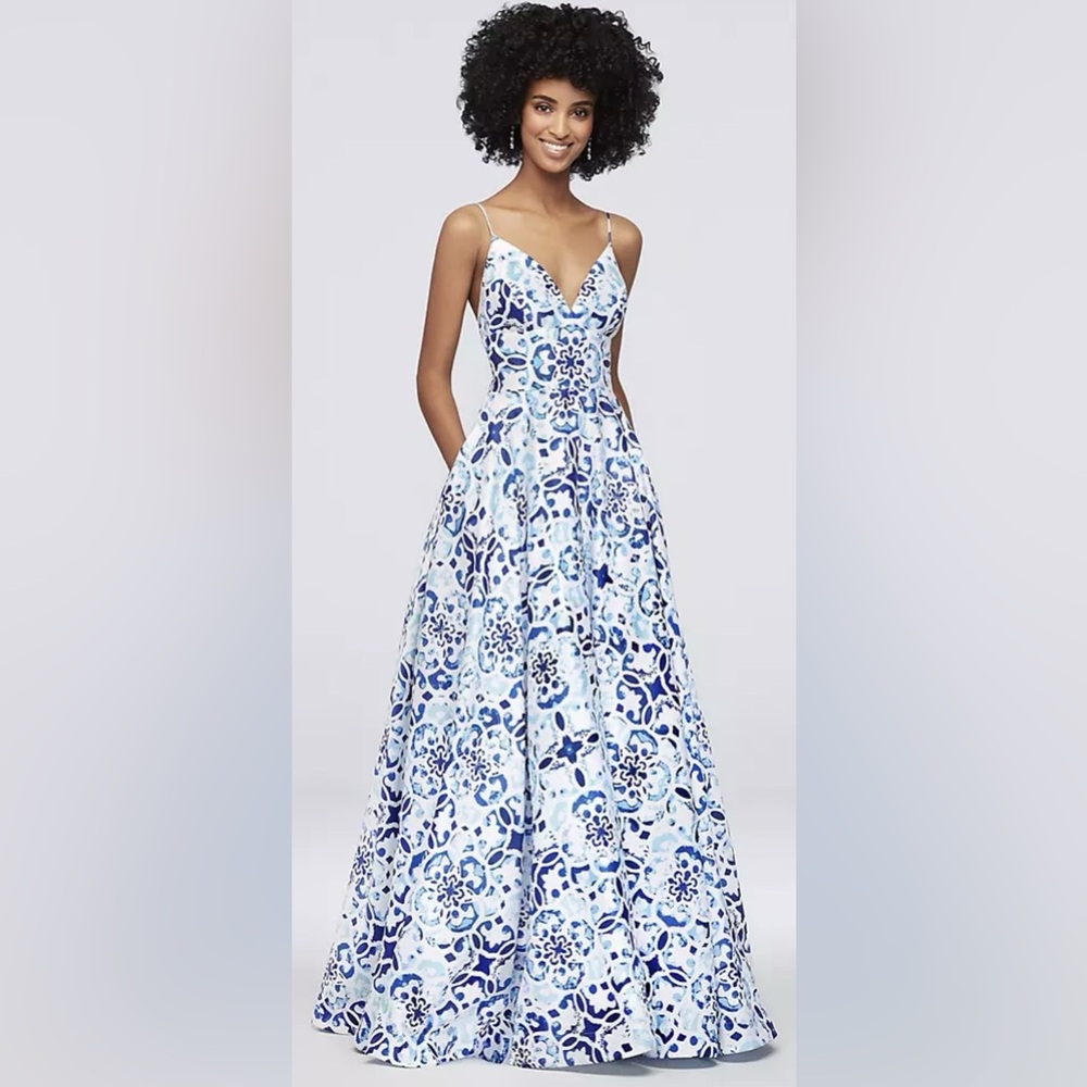 Betsy & Adam Mosaic Print Ball Gown Blue White Size 12